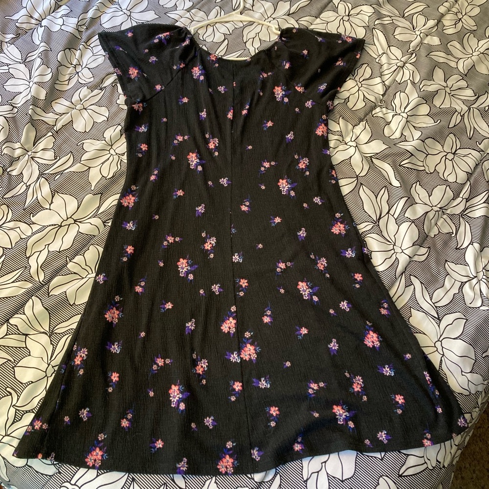 Fun summer dress! - Picture 4 of 9
